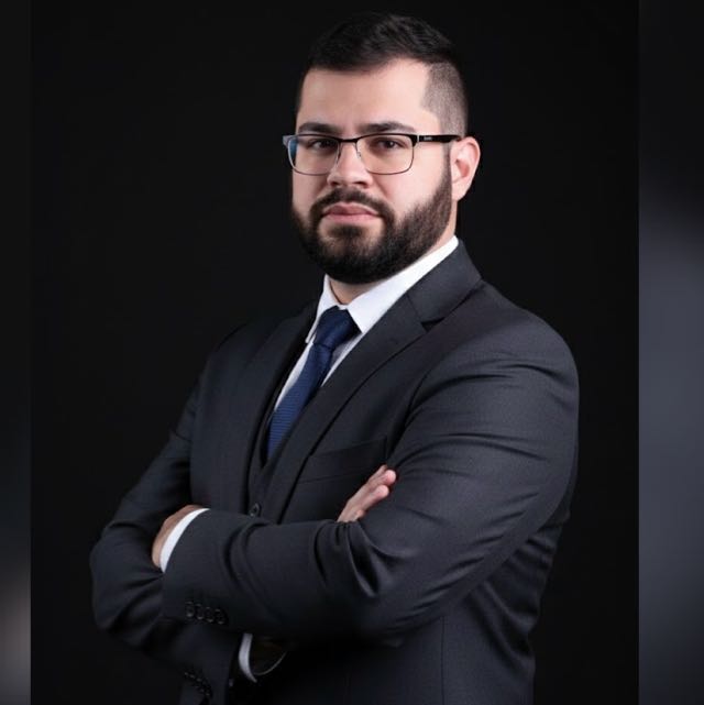 Retrato profissional do advogado Rafael Rodrigues